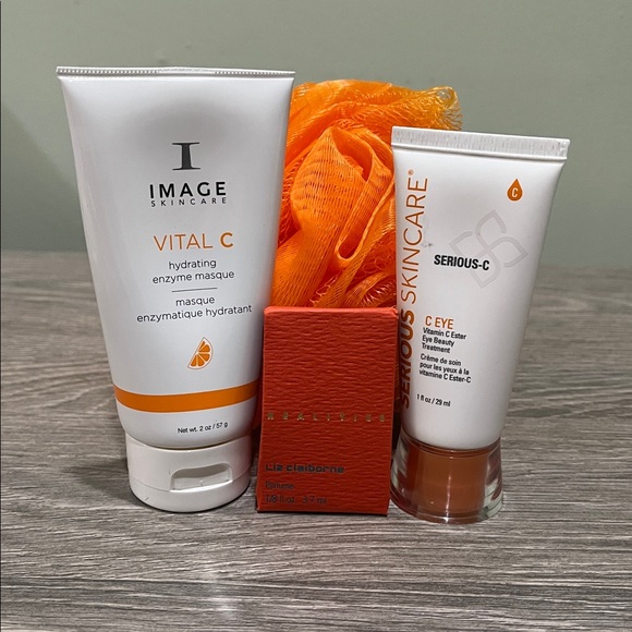 Vital C Skincare Set / 4 items - Picture 2 of 4